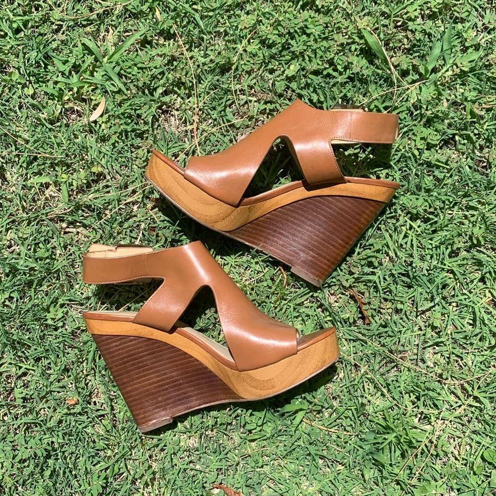 MICHAEL KORS BROWN WEDGES - Picture 4 of 5